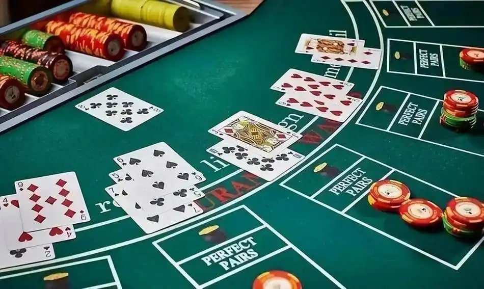 Live casino table games and slots on 58jl apk